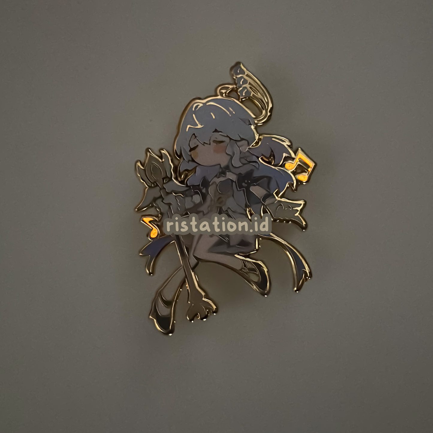 Robin Medium Special - Glow In the Dark - Hard Enamel Pin