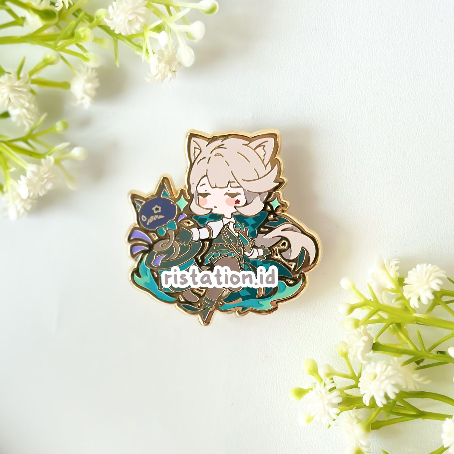 Genshin Impact - Lynette - Glow in the Dark - Hard Enamel Pin