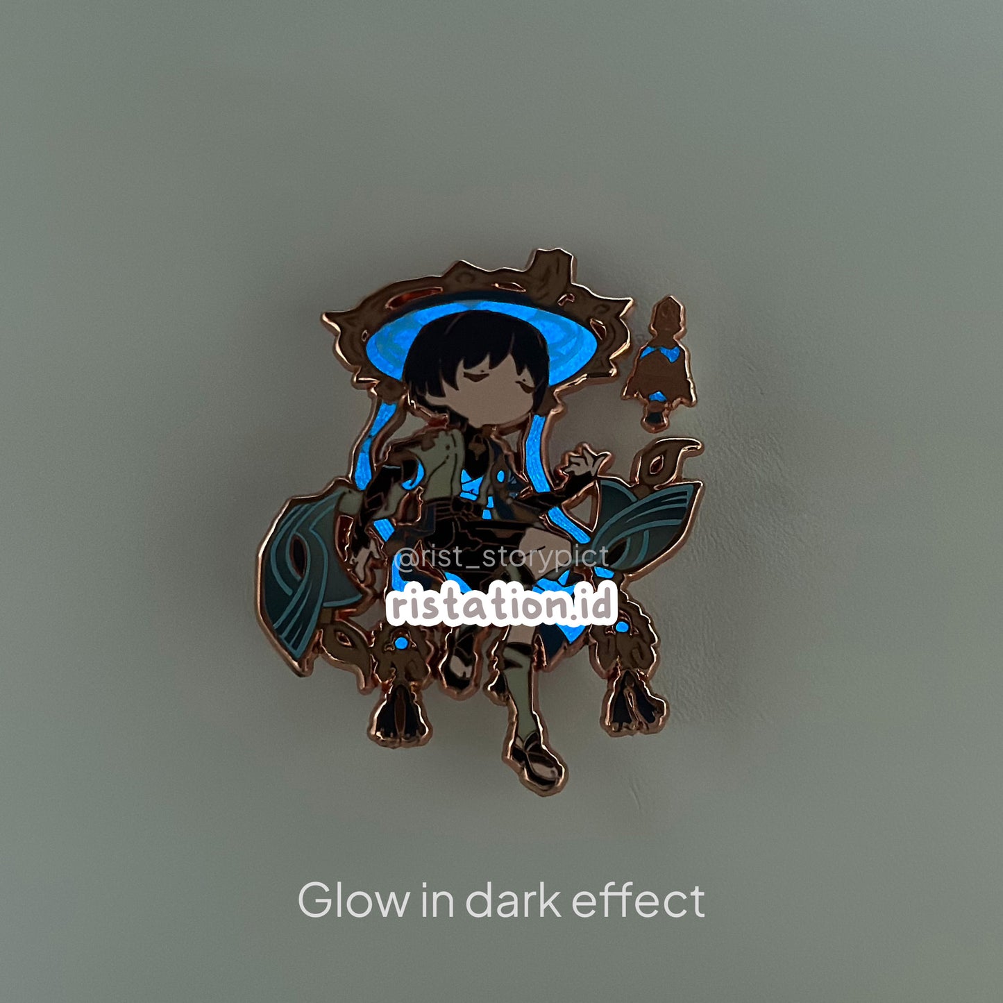 Wanderer (Scaramouche) Medium Special - Glow In Dark - Hard Enamel Pin